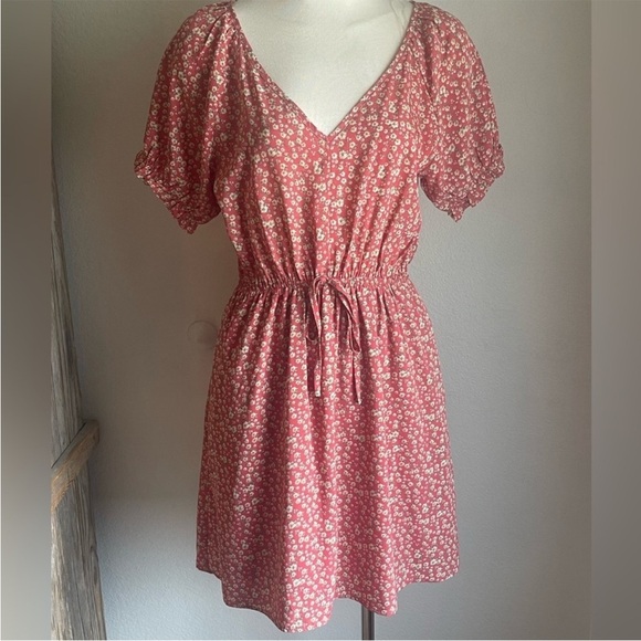 Staccato Dresses & Skirts - Staccato floral dress size small